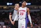 赛季首秀！艾维复出15分钟6中4拿到10分1板2助1断