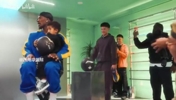 赵维伦参加巴特勒球鞋发布会表达感激！巴特勒约定看赵维伦比赛！